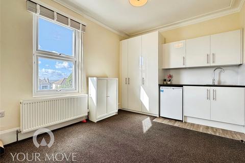 1 bedroom detached house to rent, Warren Road, Bexleyheath DA6