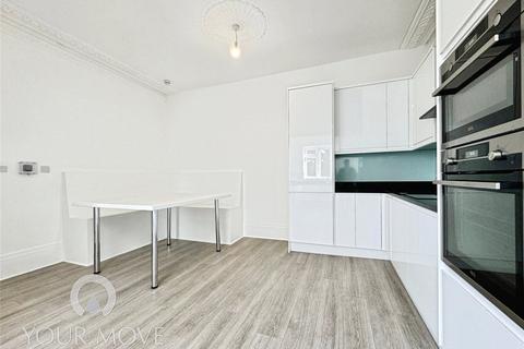 1 bedroom detached house to rent, Warren Road, Bexleyheath DA6