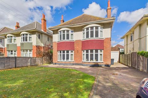 4 bedroom detached house for sale, Carbery Avenue, Bournemouth, BH6