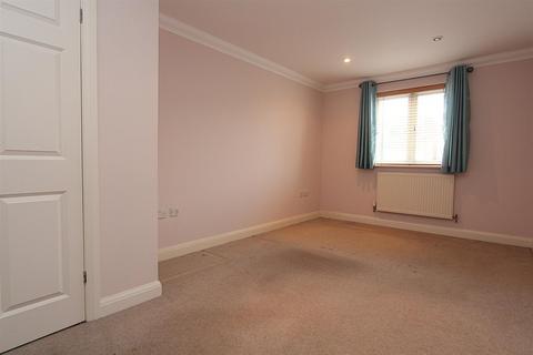 36 Wingfield Court, Banstead, SM7 2GD