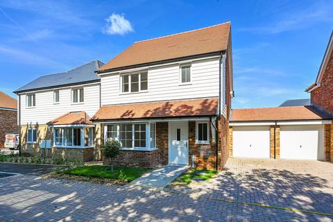 3 bedroom link detached house for sale, Lime Trees, Minster, Ramsgate, Kent. CT12 4FE