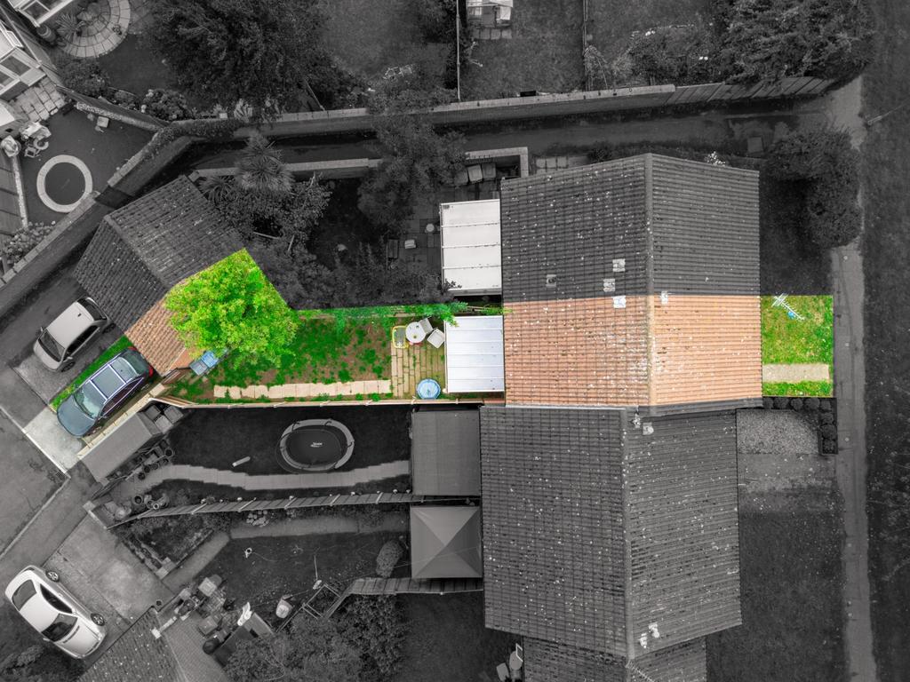 20250918115734 - DJI 0790 - 36 Meadow Close, Triml