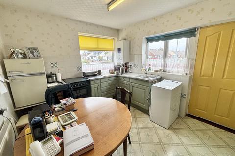 undefined, Bardsway, Thornton FY5