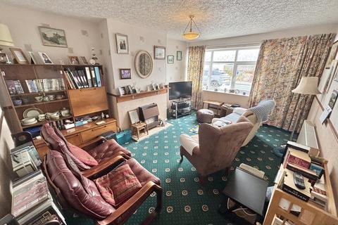 undefined, Bardsway, Thornton FY5
