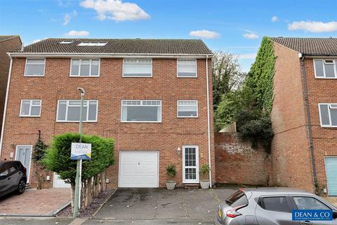undefined, New Barn Close, Portslade, Brighton
