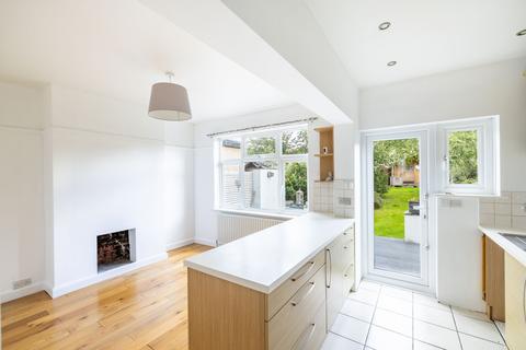 82 Eldon Road, Caterham, CR3 5JR