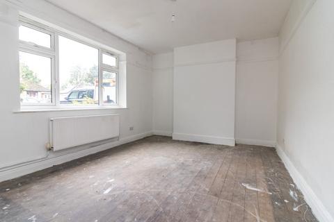 3 bedroom semi-detached house for sale, Garendon Road, Shepshed, Loughborough, LE12