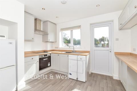 2 bedroom ground floor flat for sale, West View Drive, Arundel BN18
