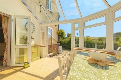 undefined, EXTENSIVE GARDENS * GODSHILL