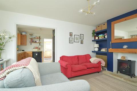 undefined, EXTENSIVE GARDENS * GODSHILL