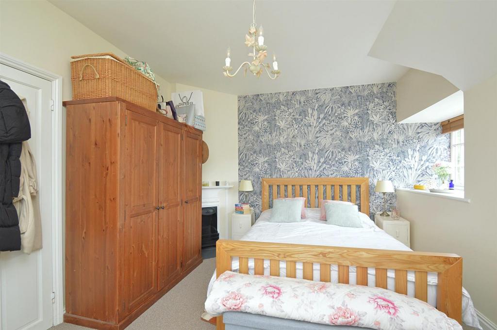 Resized Bed1a.jpg