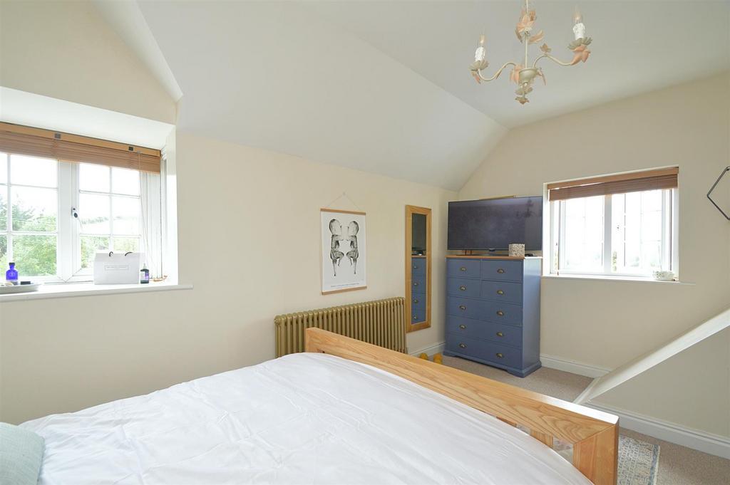 Resized Bed1b.jpg