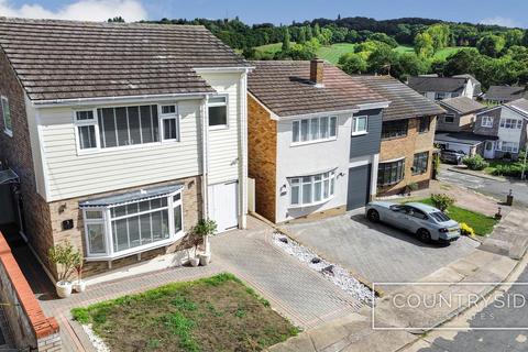4 bedroom detached house for sale, Greenoaks Close, Benfleet