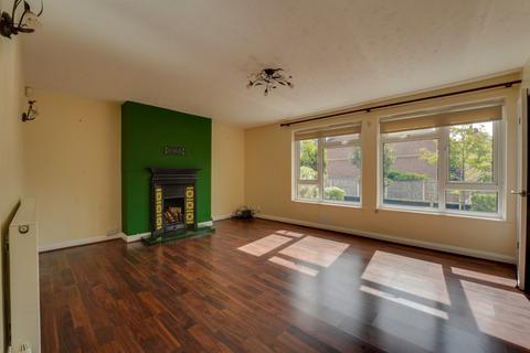 3 bedroom end of terrace house for sale, 1 Old Road Close, Stone