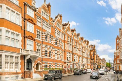 Mount Street, London W1K