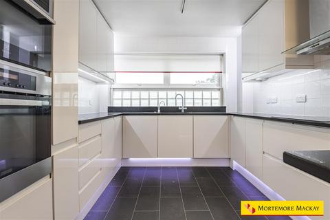 3 bedroom apartment for sale, Church Hill, London
