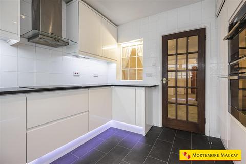 3 bedroom apartment for sale, Church Hill, London
