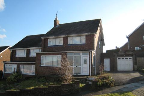 4 bedroom semi-detached house to rent, Jevington Drive, Brighton BN2