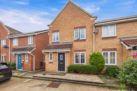 3 bedroom end of terrace house for sale, Greenfields Gardens, Shrewsbury