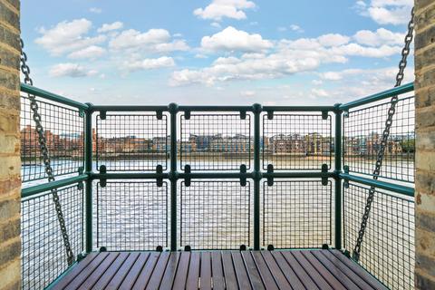 3 bedroom flat for sale, Rotherhithe Street, Surrey Quays, London, SE16