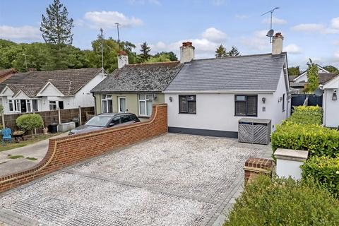 3 bedroom semi-detached bungalow for sale, Hunters Chase, Brentwood CM13
