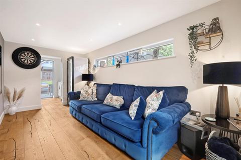 3 bedroom semi-detached bungalow for sale, Hunters Chase, Brentwood CM13