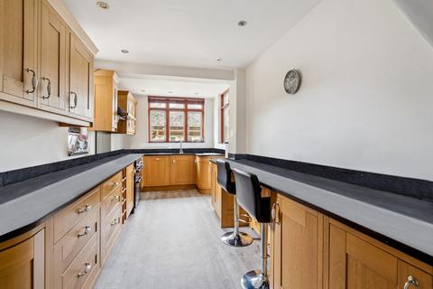 15 Rosslyn Crescent, Wembley, HA9 7NZ