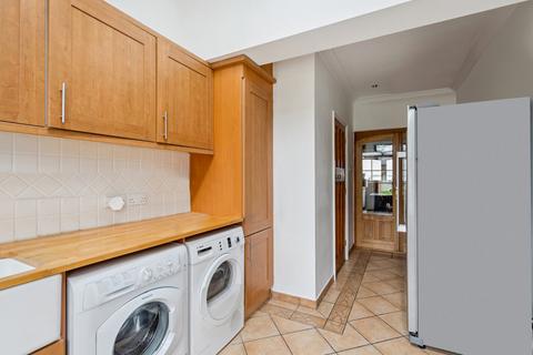 15 Rosslyn Crescent, Wembley, HA9 7NZ