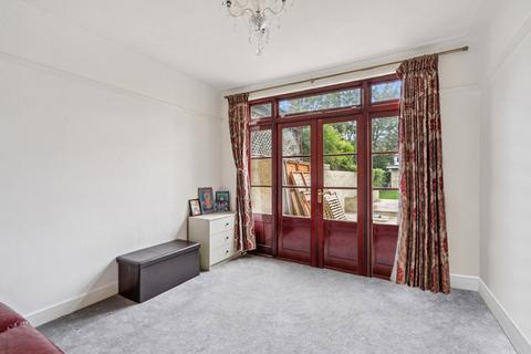 15 Rosslyn Crescent, Wembley, HA9 7NZ