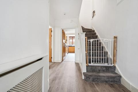 15 Rosslyn Crescent, Wembley, HA9 7NZ
