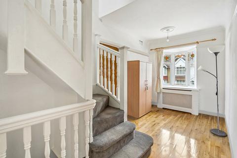 15 Rosslyn Crescent, Wembley, HA9 7NZ