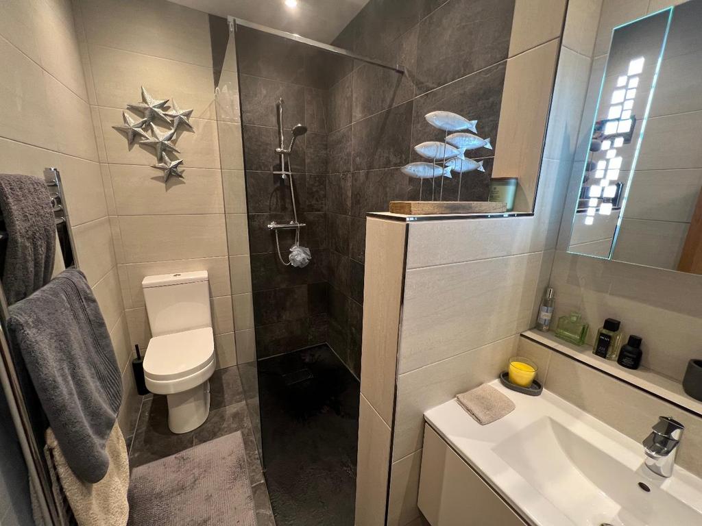 Ensuite