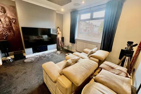 undefined, NO CHAIN - Union Street, Desborough, Kettering