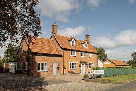8 bedroom detached house for sale, Norwich Road, Eye IP23