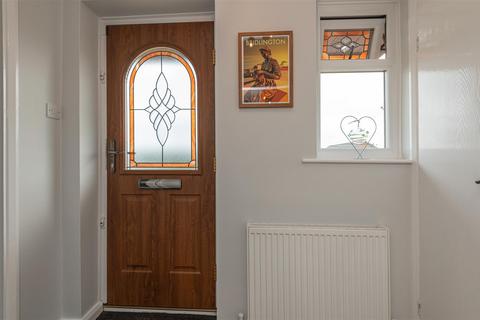 2 bedroom detached bungalow for sale, Woodman Avenue, Elland