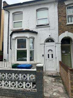 3 bedroom end of terrace house for sale, Ansdell Road, London SE15