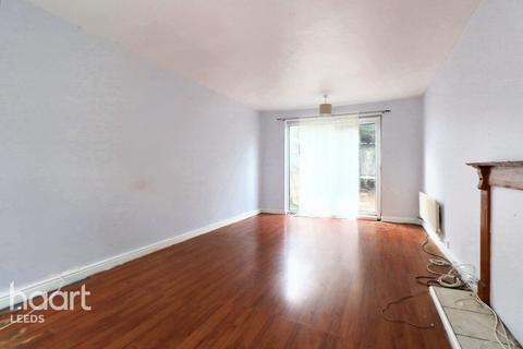 3 bedroom semi-detached house for sale, Summerfield Road, LEEDS