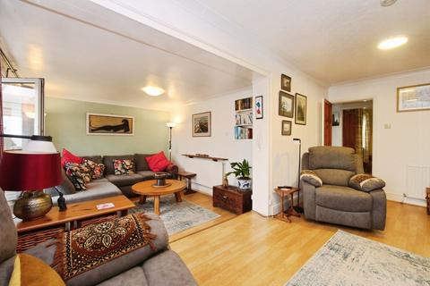 2 bedroom bungalow for sale, Castle View, York YO60