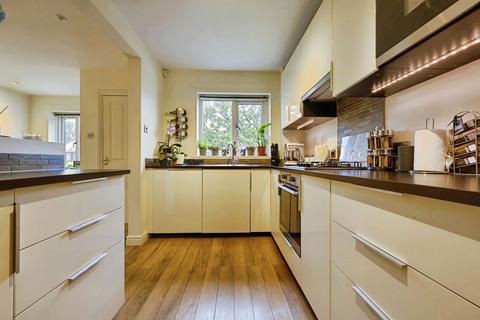 3 bedroom link detached house for sale, St. Marks View, Huddersfield HD3