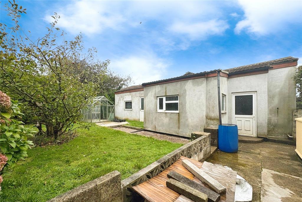 Garage/Workshop