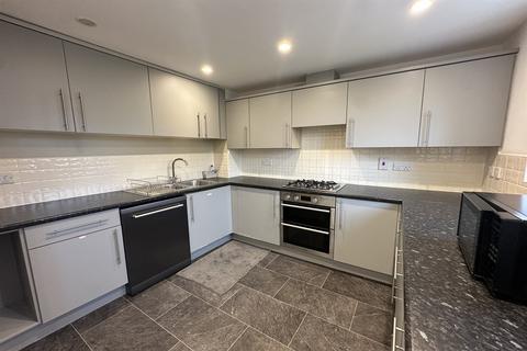 1 bedroom in a house share to rent, Alderman Close, Beeston, NG9 2RH