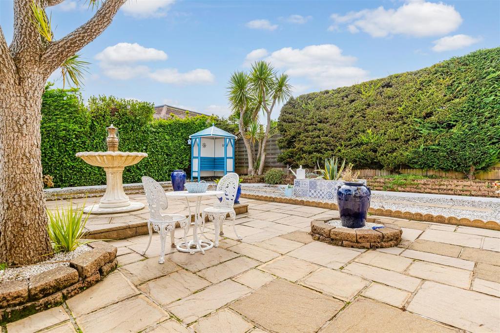 A11 - 30 Manscombe Road, Torquay - 250915.jpg