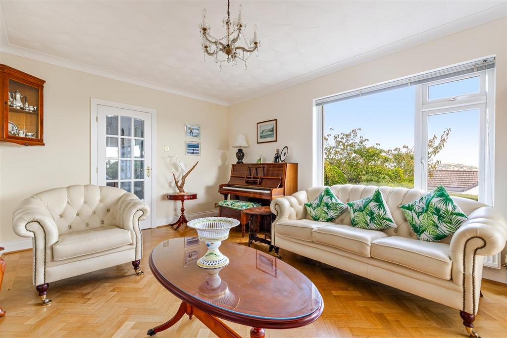 A15 - 30 Manscombe Road, Torquay - 250915.jpg