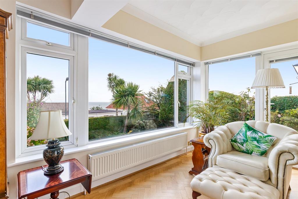 A16 - 30 Manscombe Road, Torquay - 250915.jpg