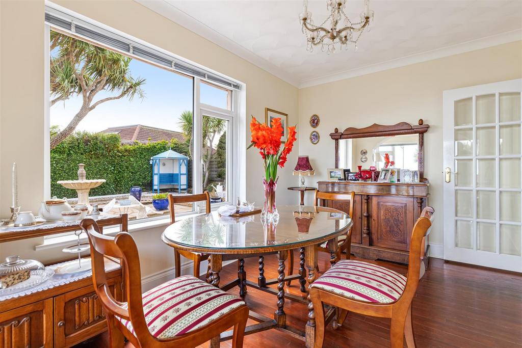 A18 - 30 Manscombe Road, Torquay - 250915.jpg
