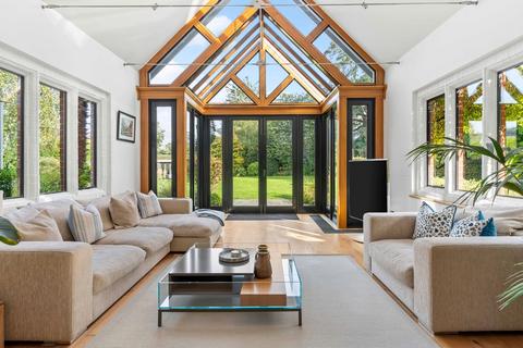 6 bedroom detached house for sale, Roundwood Avenue, Brentwood CM13