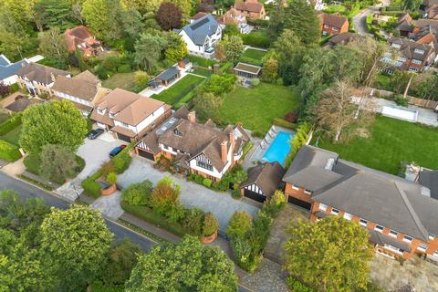 undefined, Roundwood Avenue, Brentwood CM13