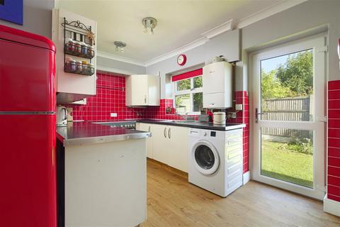 3 bedroom detached bungalow for sale, The Street, Boughton, Boughton