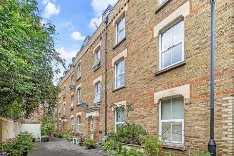 2 bedroom flat to rent, South Lambeth Road, London SW8