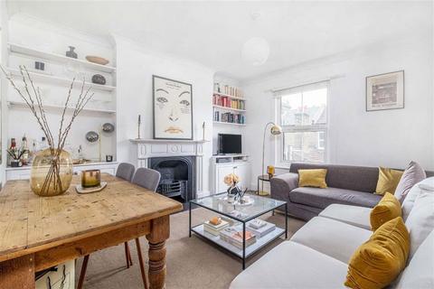 2 bedroom flat to rent, South Lambeth Road, London SW8